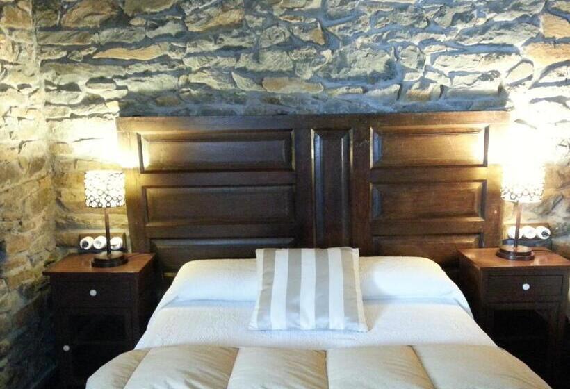 Standard Triple Room, Hostal De Montaña La Aldeya