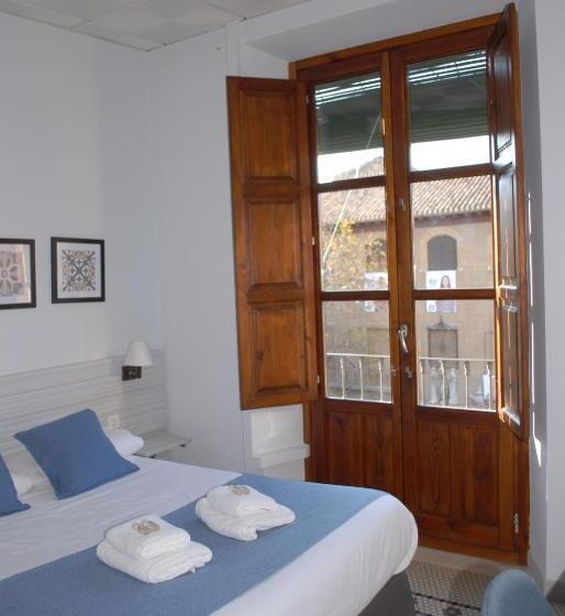 اتاق استاندارد, La Perla Granada Suites