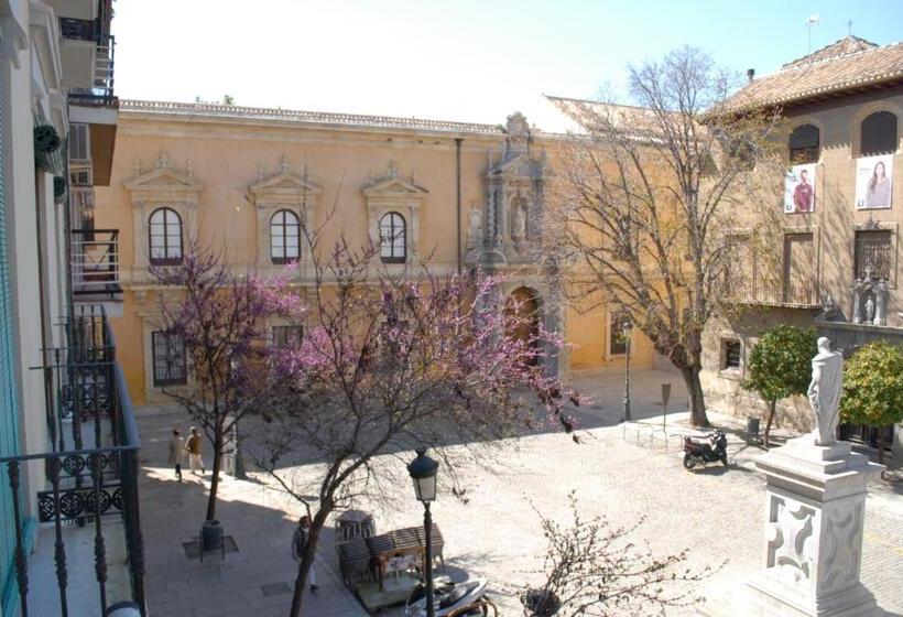 Quarto Familiar, La Perla Granada Suites