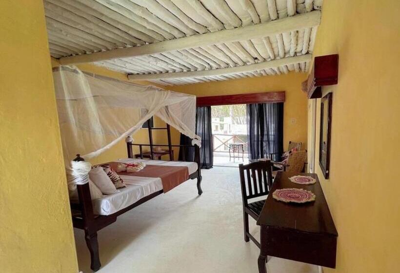 اتاق استاندارد با بالکن, Barracuda Inn Resort