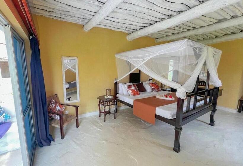 Standard Room with Balcony, Barracuda Inn Resort