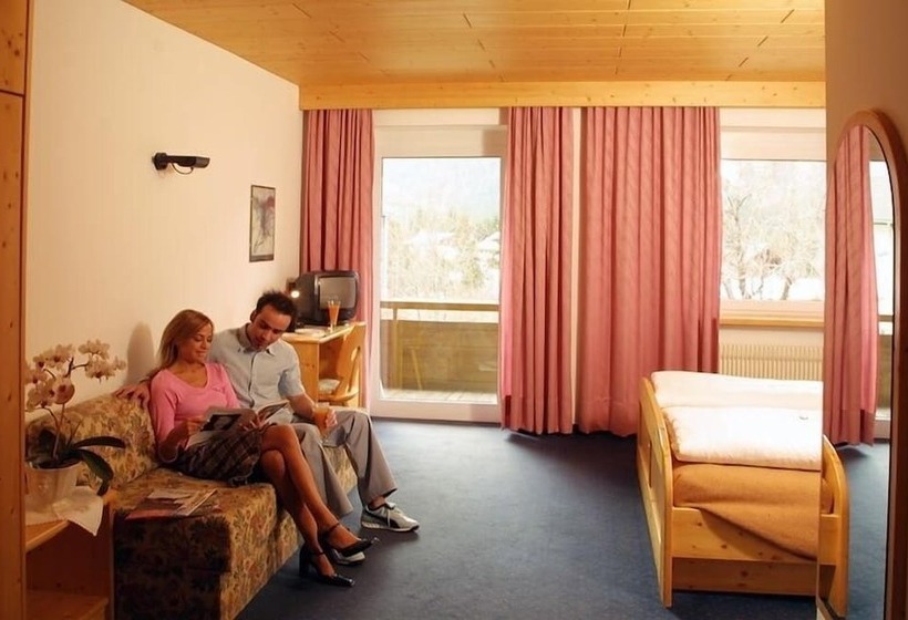 اتاق استاندارد سه تخته با بالکن, Dolomiten