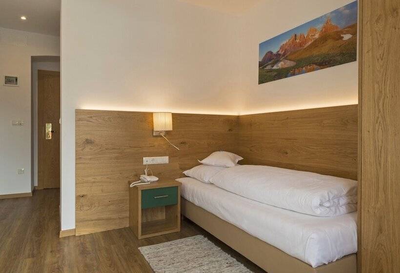 Superior Single Room, Dolomiten