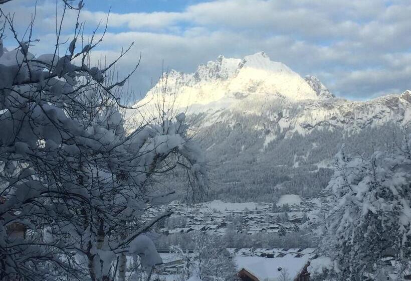 سوییت جونیور, Gasthof Zur Schönen Aussicht