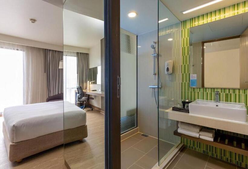 Chambre Supérieure Lit Queen Size, Holiday Inn Express Bangkok Sukhumvit 11, An Ihg