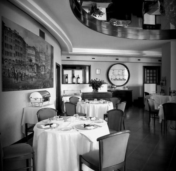 اتاق استاندارد سه نفره, Internazionale