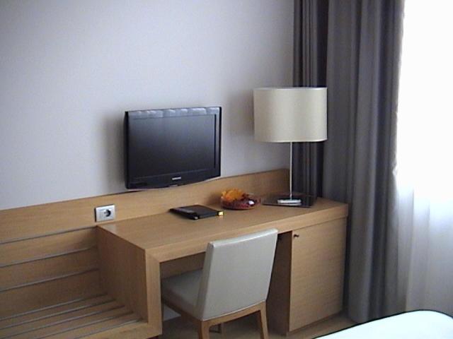 Superior Single Room, Internazionale