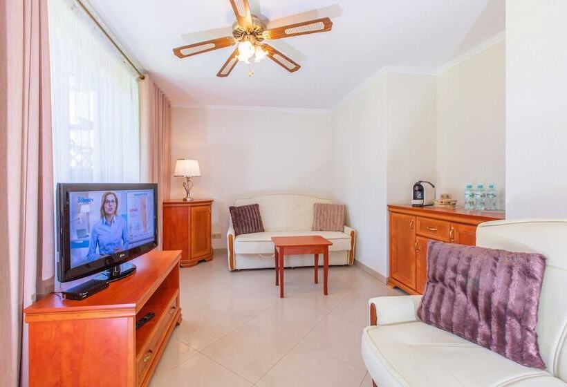 Apartament 1 Dormitori, Rades