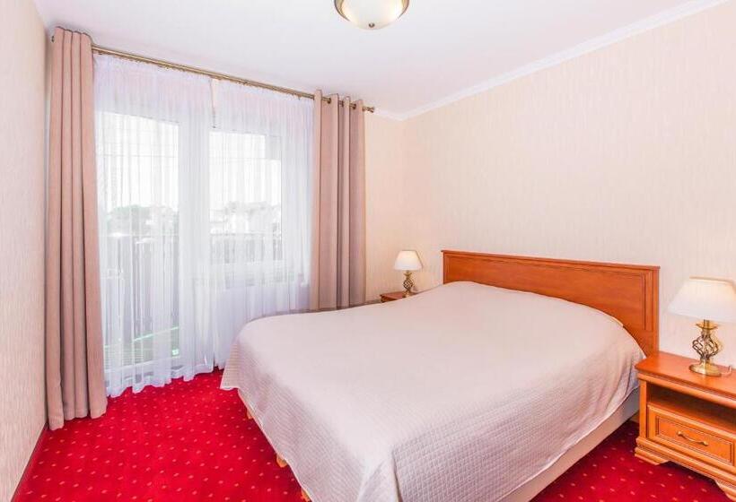 استودیوی استاندارد, Apartament Rades