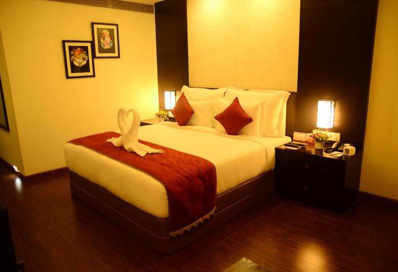 اتاق استاندارد با تخت بزرگ, Ramada By Wyndham Jamshedpur