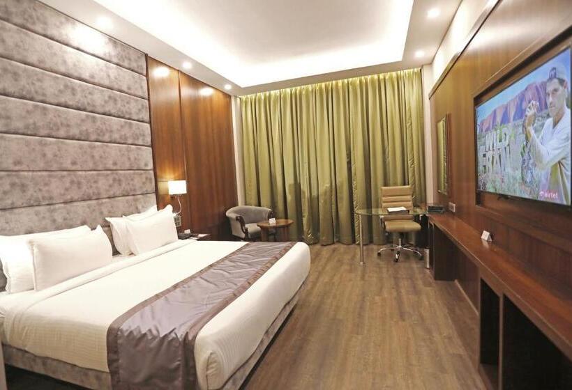 اتاق استاندارد با تخت بزرگ, Ramada By Wyndham Jamshedpur