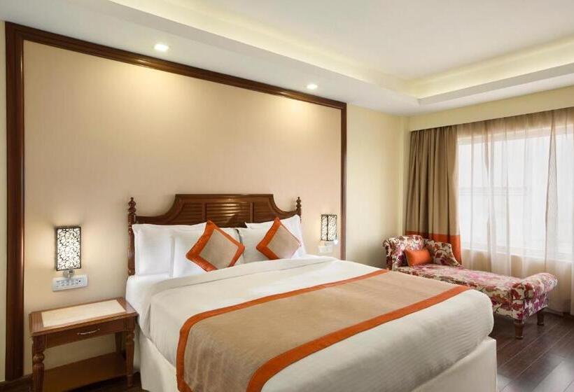 Club Room King Bed, Ramada By Wyndham Jamshedpur