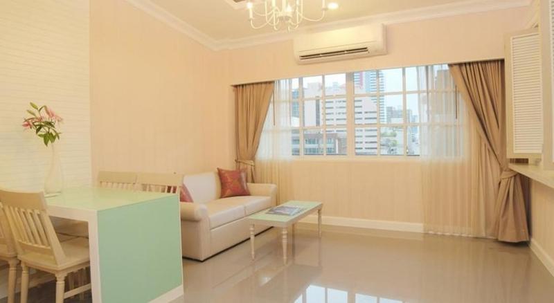 اتاق استاندارد, The Raya Surawong Bangkok