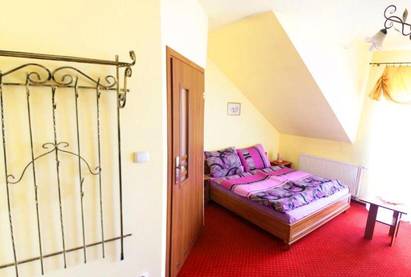 اتاق استاندارد, Zajazd Skorpion B&b