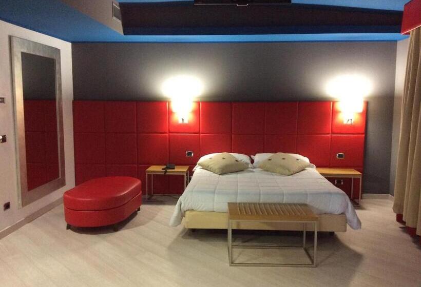 اتاق استاندارد سه نفره, Motel Futura