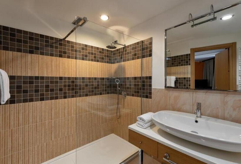 اتاق استاندارد یک نفره, Motel Futura