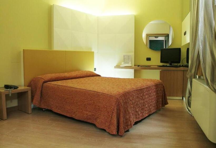 اتاق استاندارد یک نفره, Motel Futura