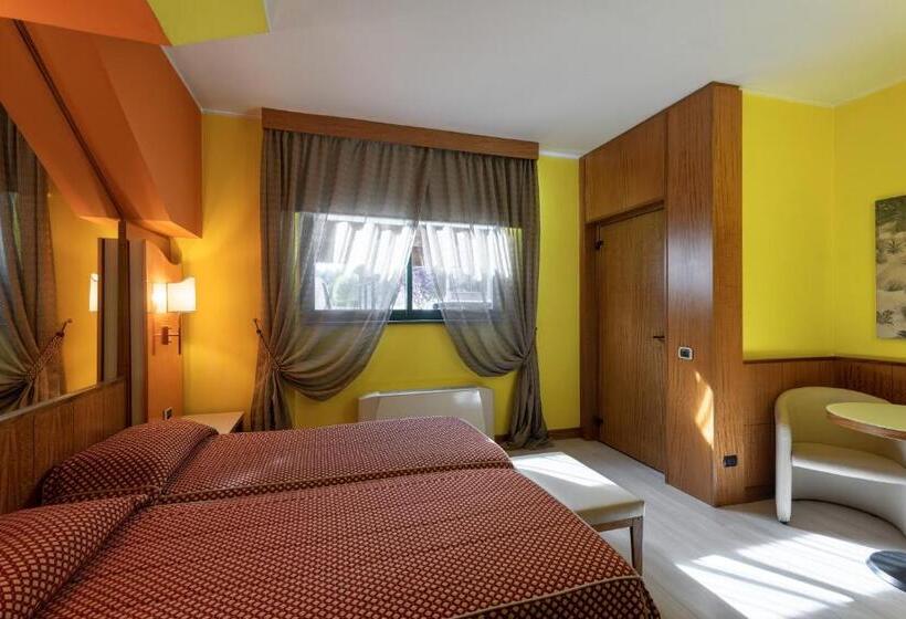 اتاق استاندارد, Motel Futura
