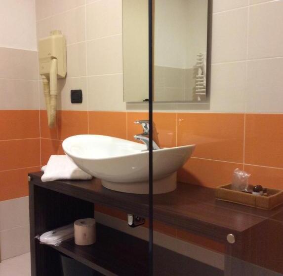 اتاق استاندارد, Motel Futura