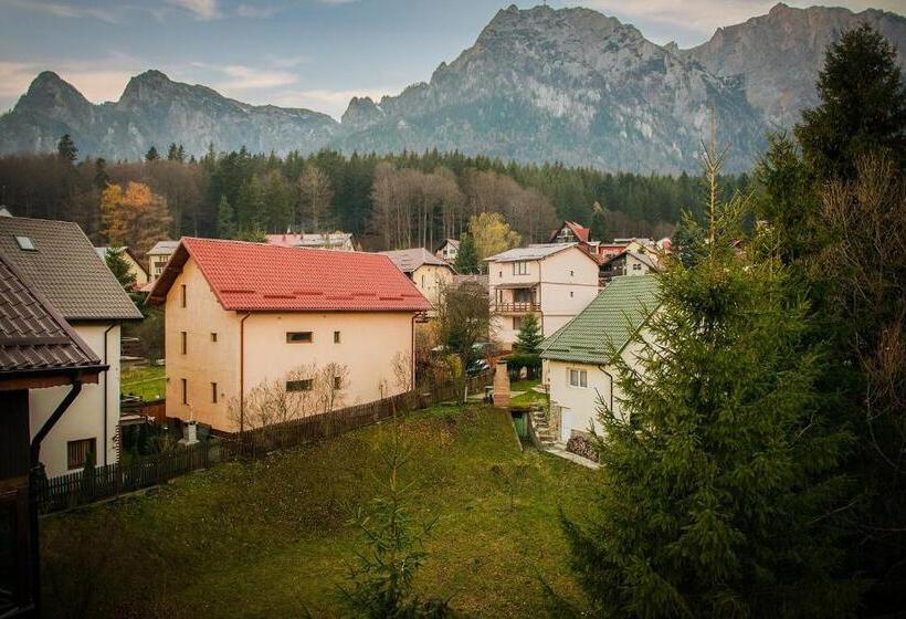 سوییت با چشم‌انداز کوه, Casa Maia