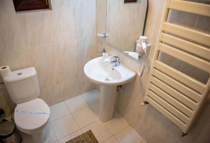 سوییت با چشم‌انداز کوه, Casa Maia