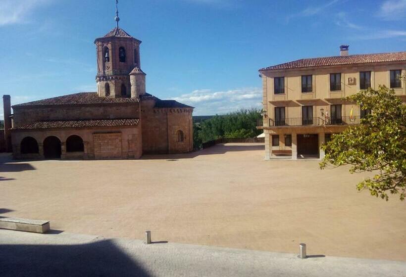 اتاق استاندارد یک نفره, Hostal Plaza Mayor De Almazán