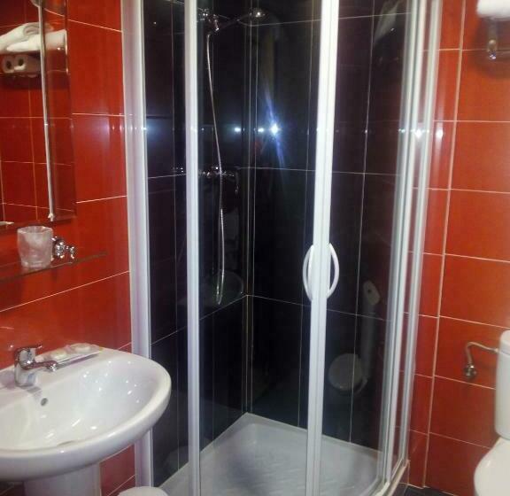 اتاق استاندارد یک نفره, Hostal Plaza Mayor De Almazán