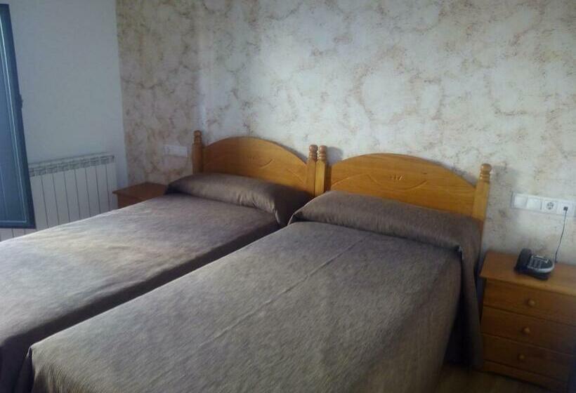 اتاق استاندارد, Hostal Plaza Mayor De Almazán
