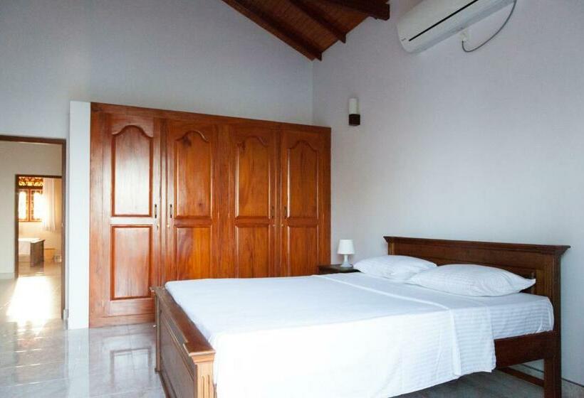 اتاق استاندارد با بالکن, Sri Lagoon Villa