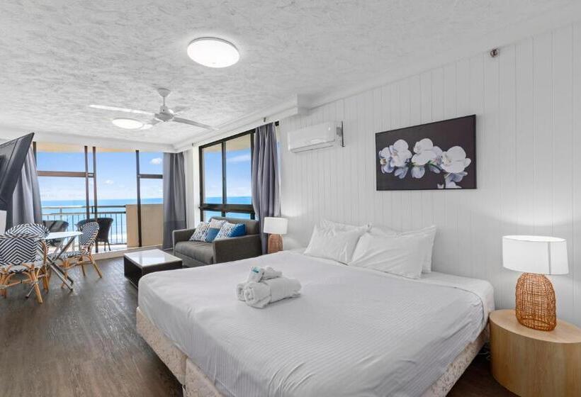استودیوی استاندارد, Beachcomber Resort   Official