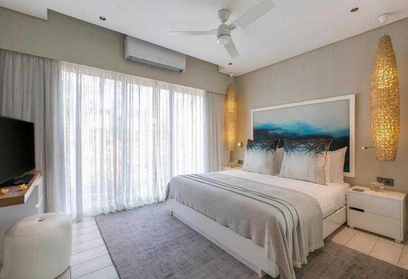 سوئیت جونیور با چشم‌انداز باغ, Anahita Golf & Spa Resort
