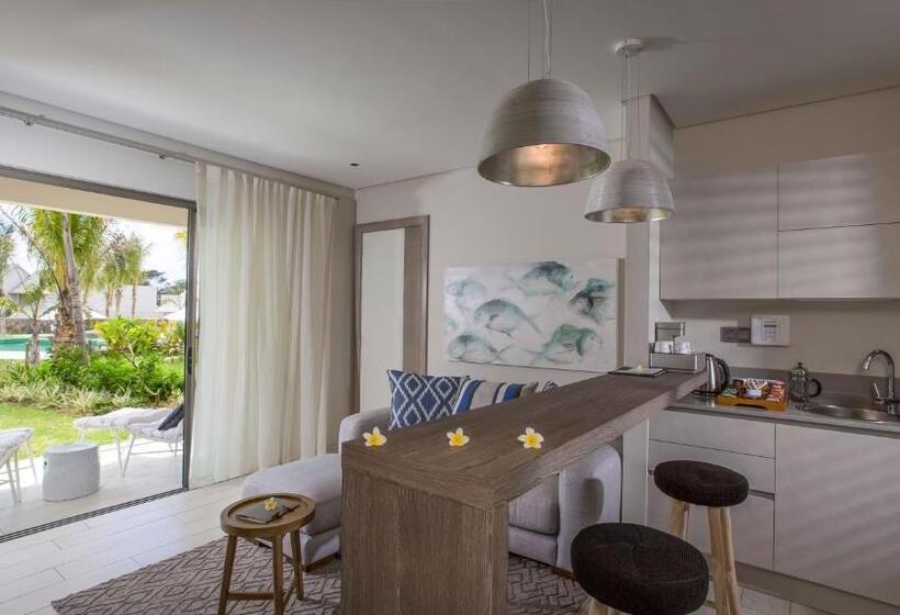سوئیت جونیور با چشم‌انداز باغ, Anahita Golf & Spa Resort