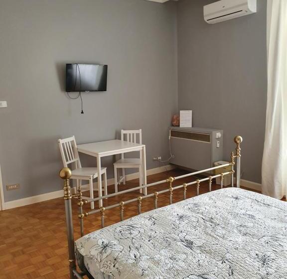 اتاق استاندارد با سرویس بهداشتی مشترک, Bed & Breakfast Aurelia