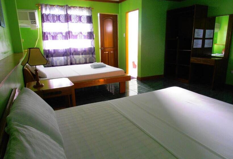 سوییت لوکس, Blue Corals Beach Resort