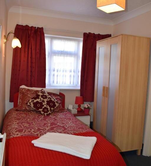 اتاق استاندارد یک نفره, Gatwick Castle B&b