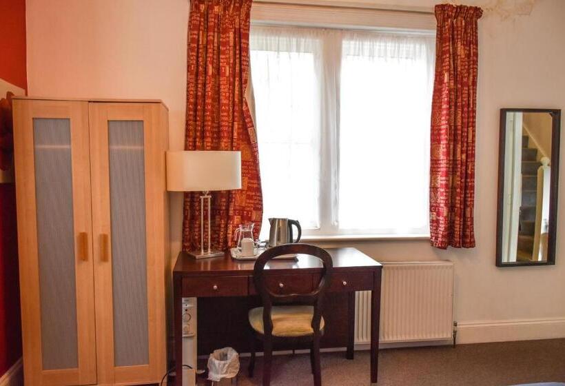 اتاق استاندارد, Gatwick Castle B&b