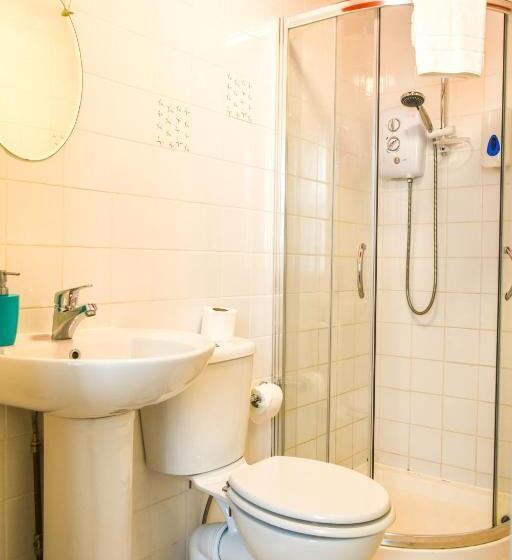 اتاق استاندارد, Gatwick Castle B&b