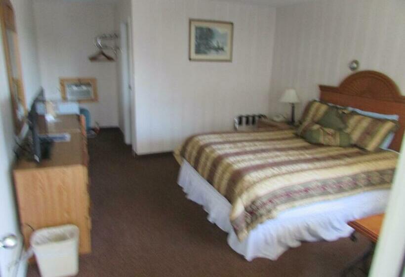 اتاق استاندارد با تخت بزرگ, The Lake George Inn