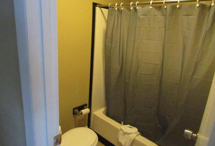 اتاق استاندارد با 2 تخت دوبل, The Lake George Inn