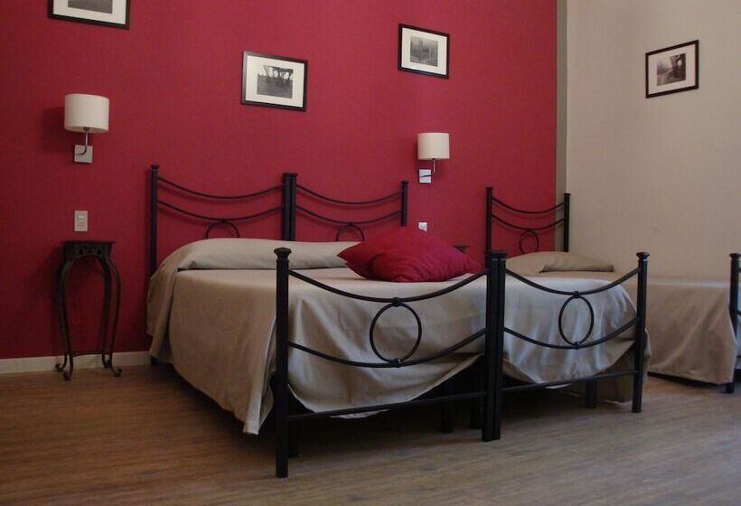 اتاق استاندارد سه نفره, B&b Leopoldo