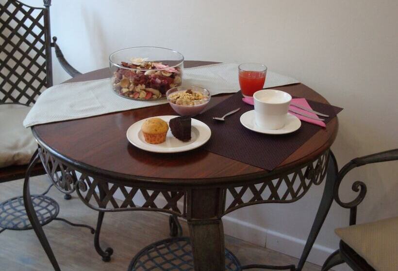 غرفة قياسية ثلاثية, B&b Leopoldo And Apartements