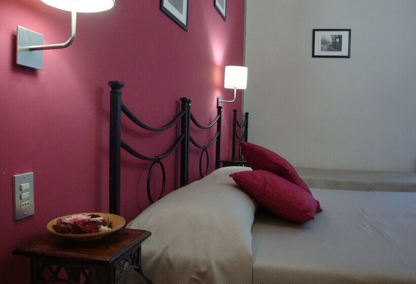 غرفة قياسية ثلاثية, B&b Leopoldo And Apartements