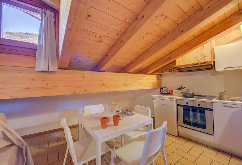 استودیوی استاندارد, Le Stanze Del Lago Apartments