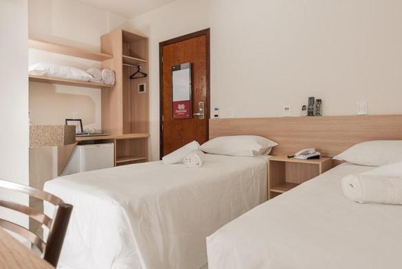 Deluxe Triple Room, Dois H