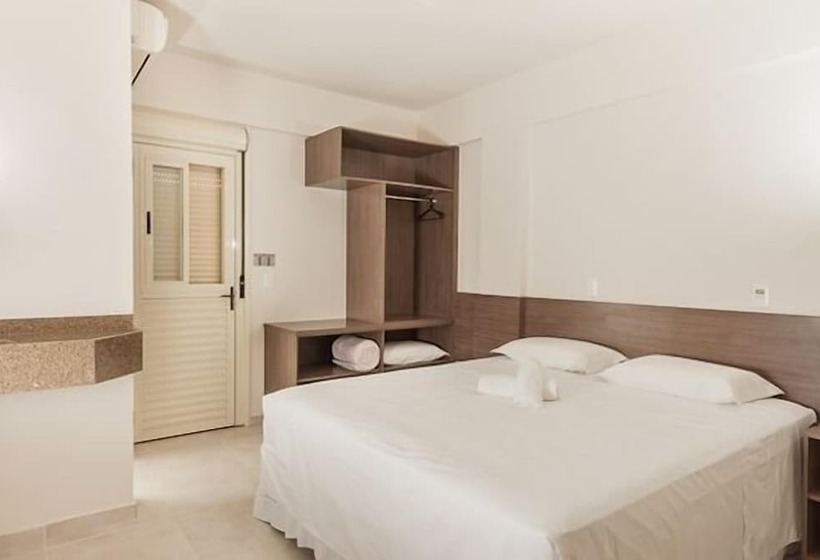 Deluxe Room, Dois H