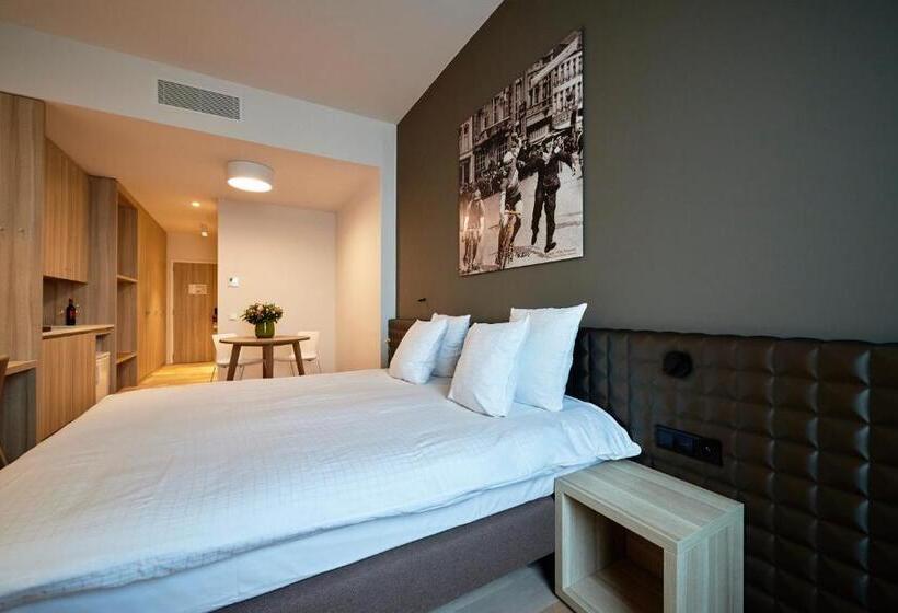 استودیوی سوپریور, Mercure Roeselare