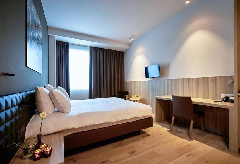 استودیوی سوپریور, Mercure Roeselare