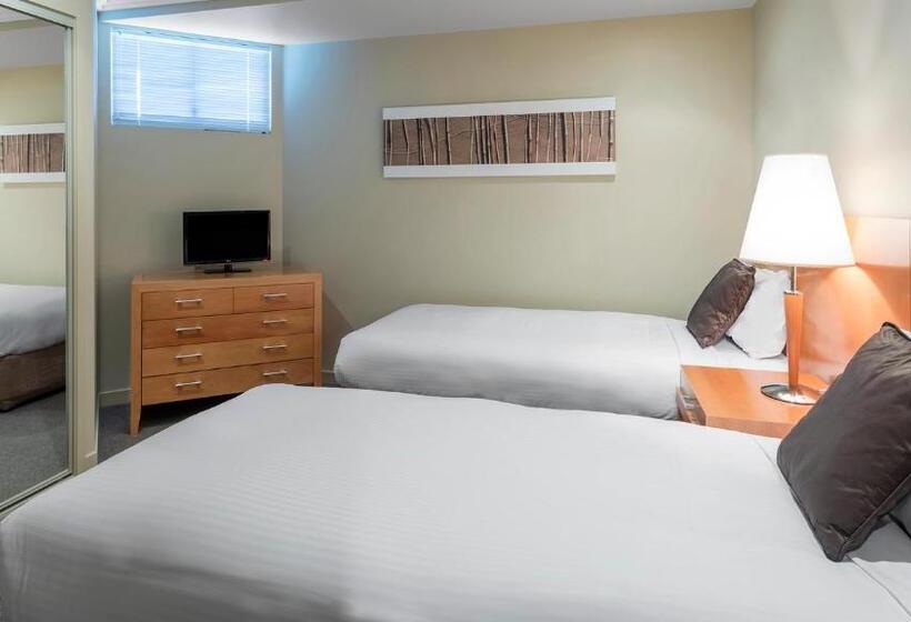 3 Bedroom Apartment Pool View, Oaks Hervey Bay Resort And Spa