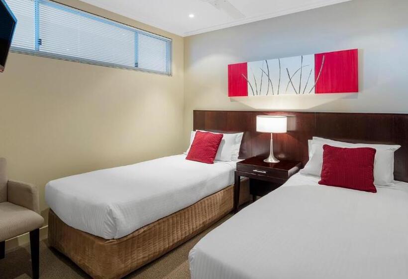 3 Bedroom Premium Apartment, Oaks Hervey Bay Resort And Spa