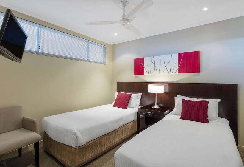 2 Bedroom Premium Apartment, Oaks Hervey Bay Resort And Spa